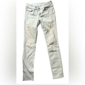 SO Women's Skinny lite washed distressed Jeans size 3  28”Wx 29”L